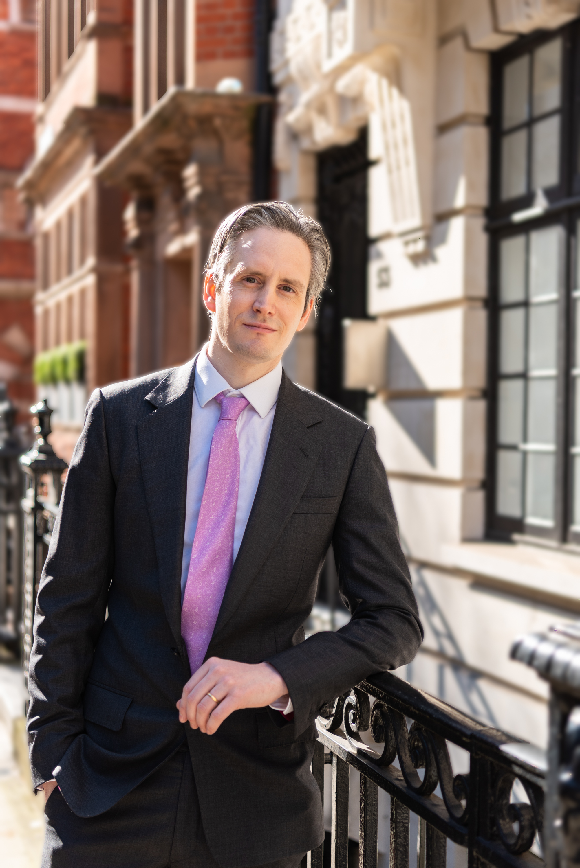 Dr. Magnus Lynch, Consultant Dermatologist